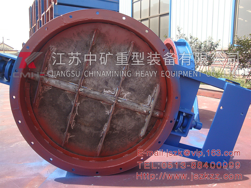 Angle type automatic regulation butterfly valve